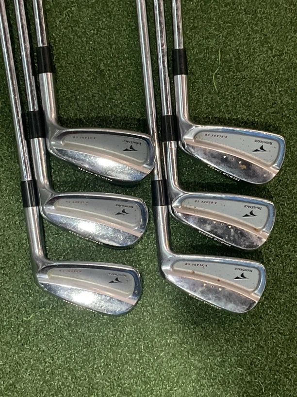 高尔夫铁杆组普利司通 5-P