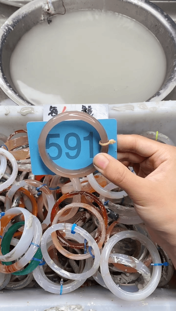 【闪购商品】玛瑙/玉髓手镯未镶嵌5253