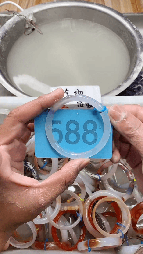 【闪购商品】玛瑙/玉髓手镯未镶嵌5657