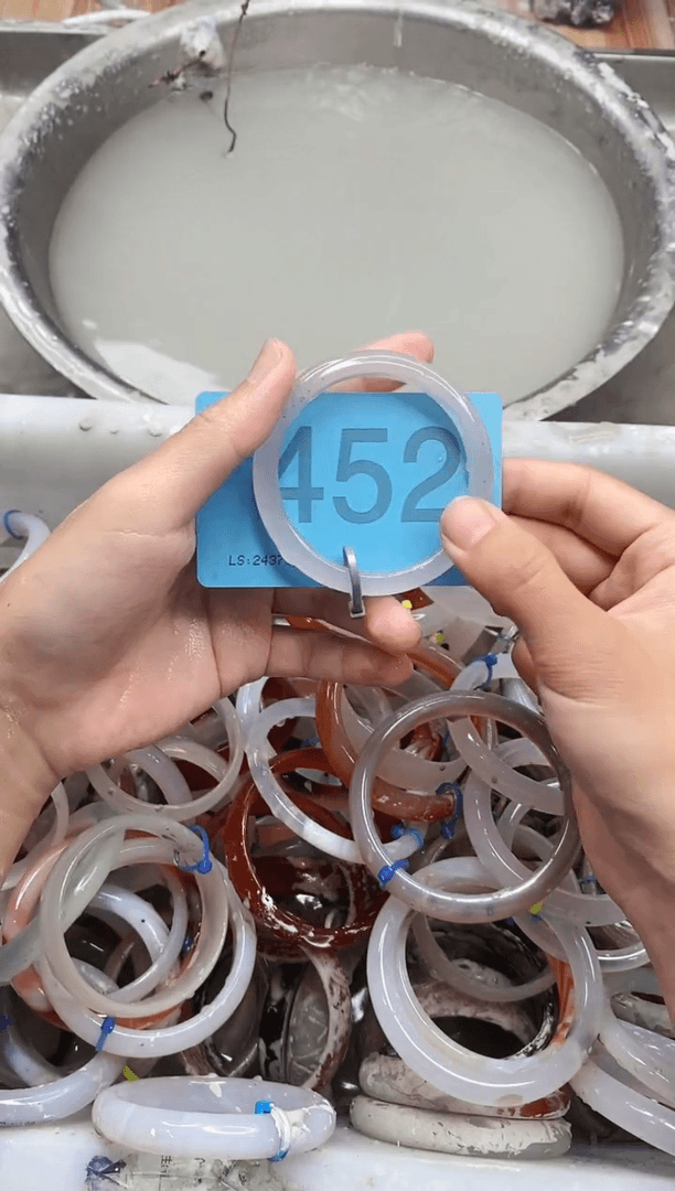 【闪购商品】玛瑙/玉髓手镯未镶嵌5152