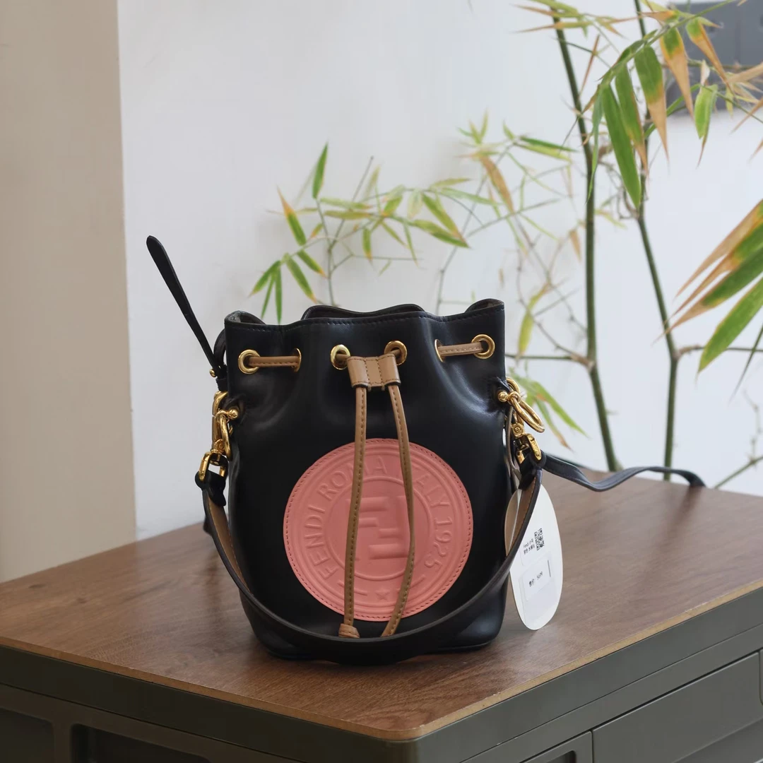 99新 FENDI/芬迪 【文子姐专属】/D5281/水桶包