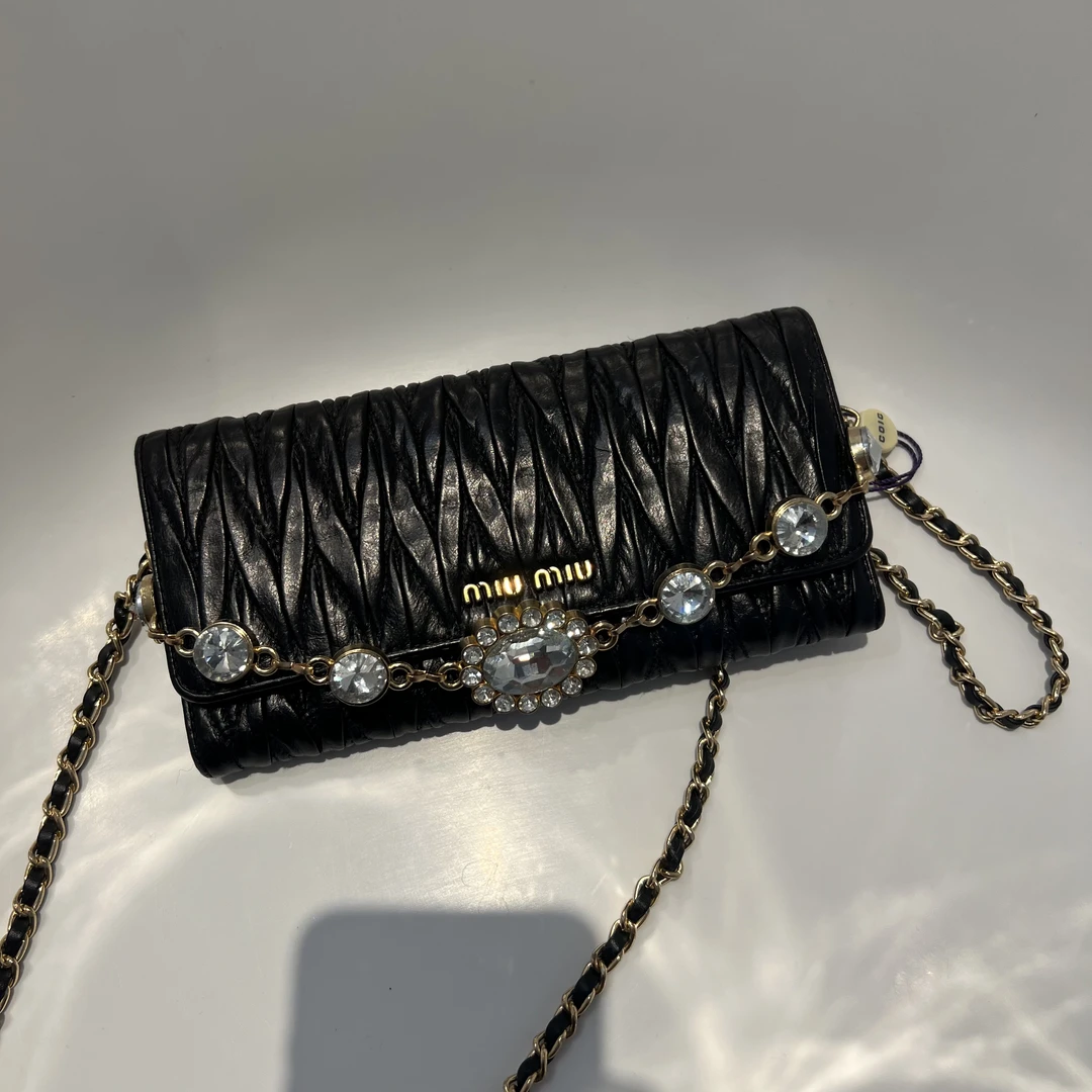 95新 MIU MIU/缪缪 缪缪黑金钱包（链条后配）95新