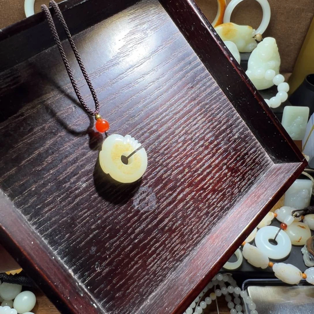 和田玉吊坠(不含链)未镶嵌