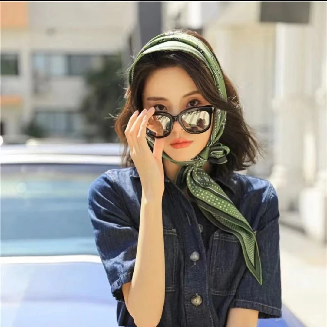 逐梦鸟时尚轻奢高端新款桑蚕丝丝巾女斜纹菱形巾牛油果绿丝巾女