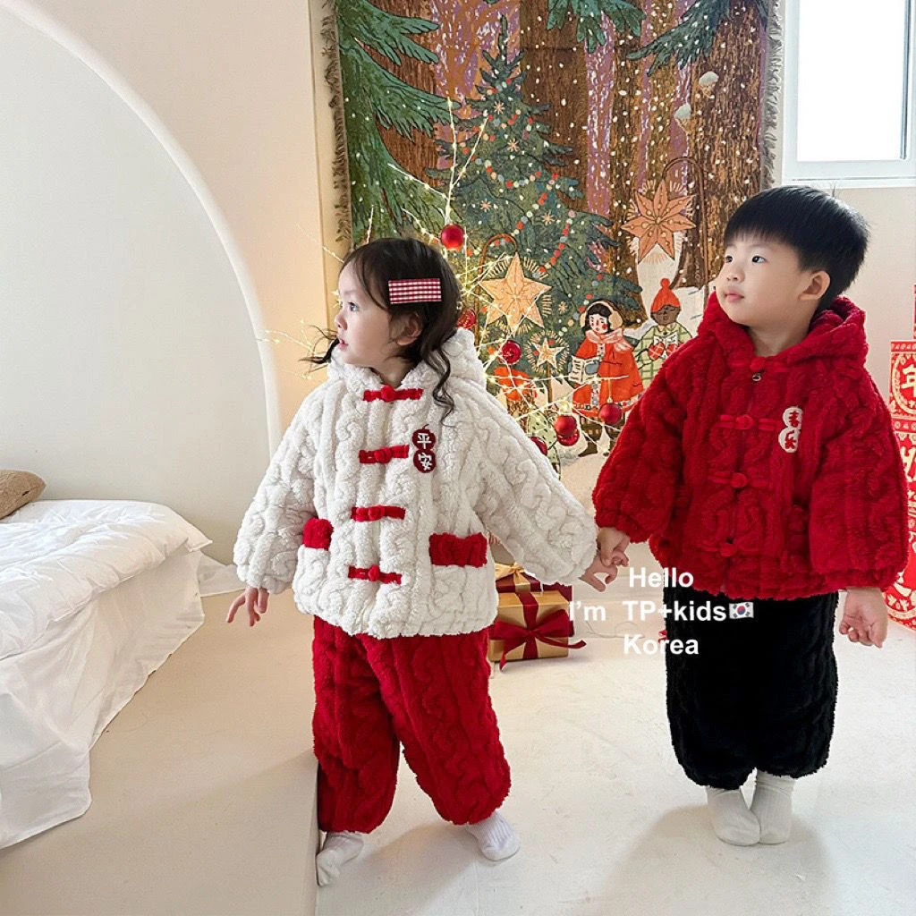 巴朵拉儿童家居服套装三层夹棉男女童冬款年服睡衣宝宝保暖衣服加