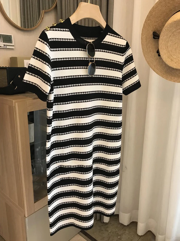 黑白条纹短袖连衣裙女厚款2025夏季时尚休闲内搭洋气直筒针织裙子