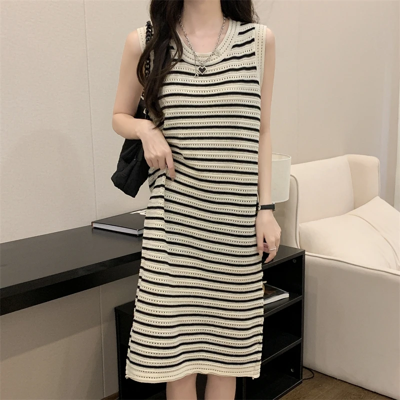 夏季新款法式气质镂空条纹针织无袖连衣裙女显瘦韩版套头背心裙子