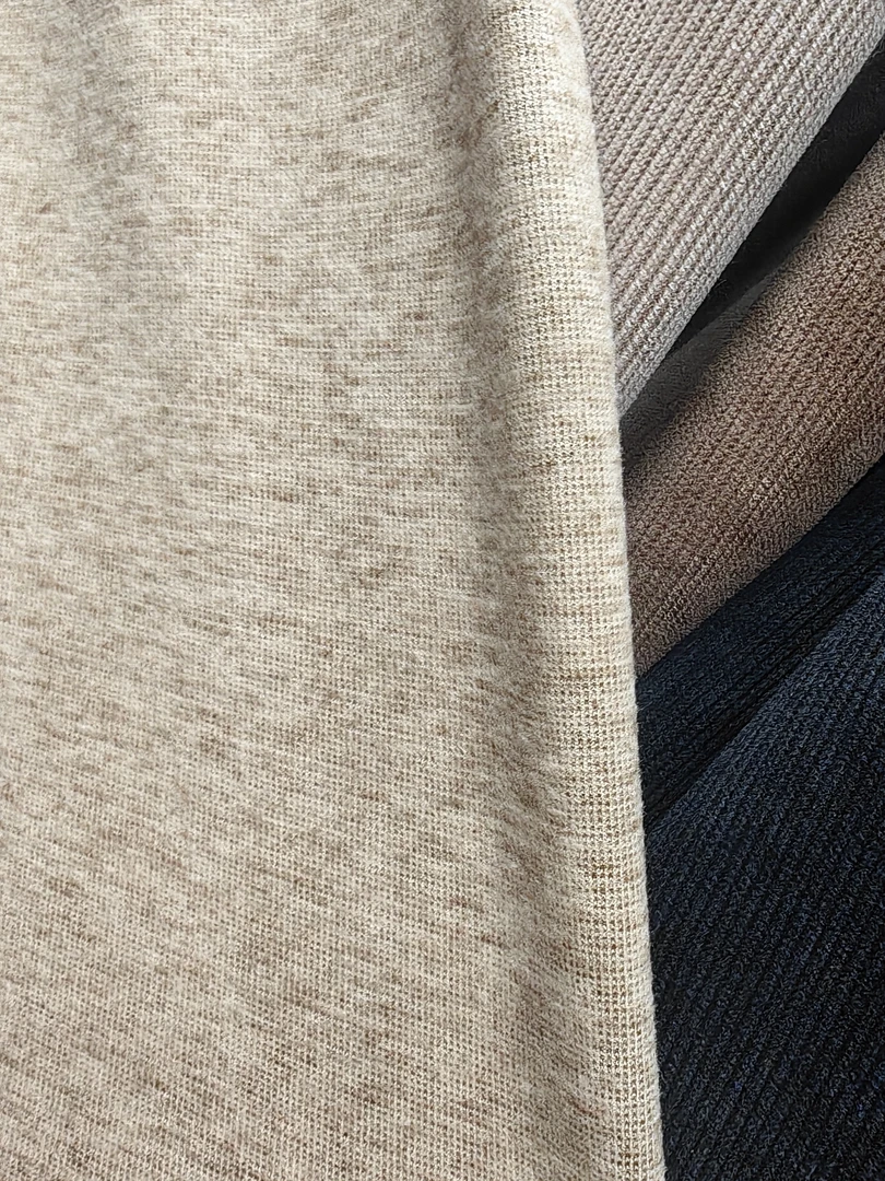 燕麦色    真丝炫彩羊绒布料