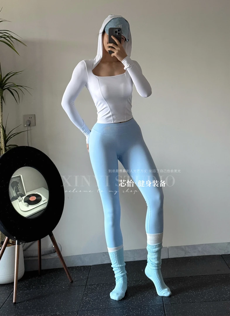 雨芯同款-露背自带胸垫修身紧身训练速干瑜伽健身连帽长袖连体