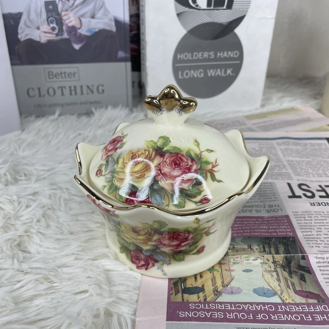 陶瓷欧式描金带盖老镇玫瑰皇冠糖罐