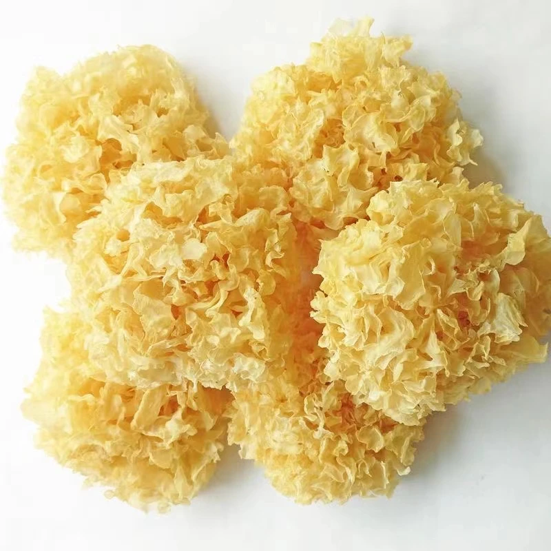 A椴木小银耳枸杞莲子银耳羹出胶快