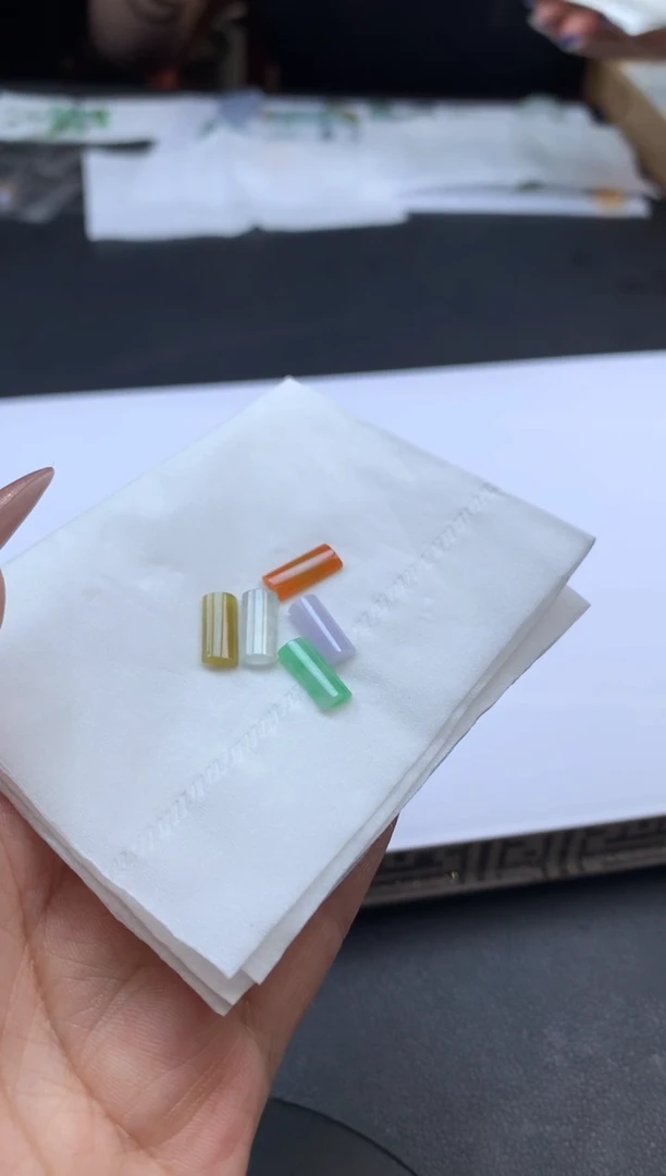 【闪购商品】定制翡翠未镶嵌翡翠