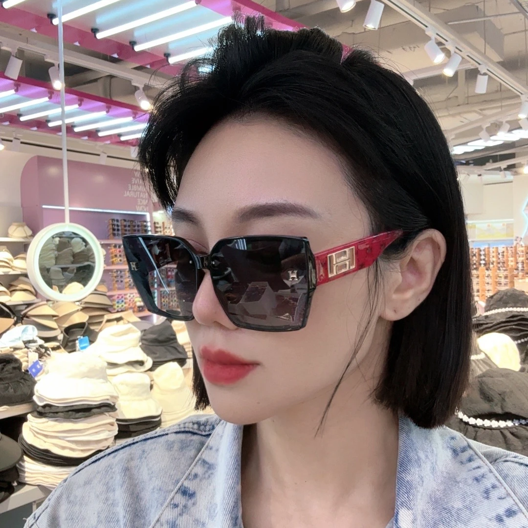 依尔曼【C01-C200】百搭高颜值防辐射平光墨镜防紫外线太阳眼镜