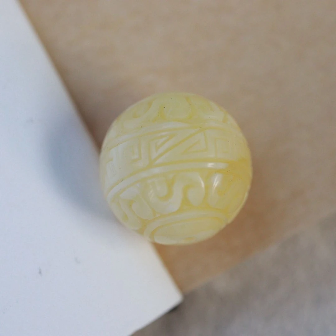 【俄料】14.7mm 精雕浓蜡妖花蜜蜡复古回纹圆珠 1.7克
