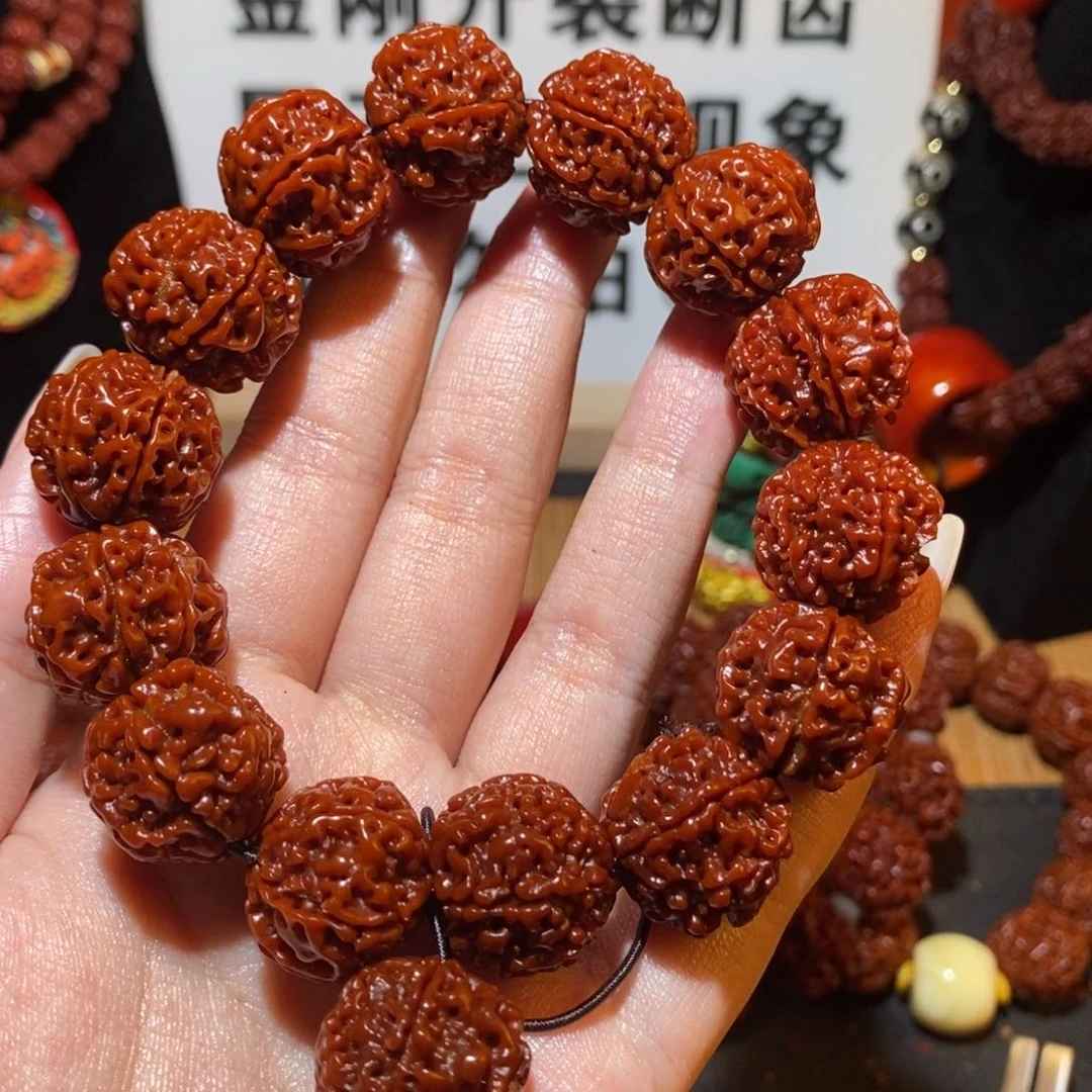 金刚菩提手串18-196。