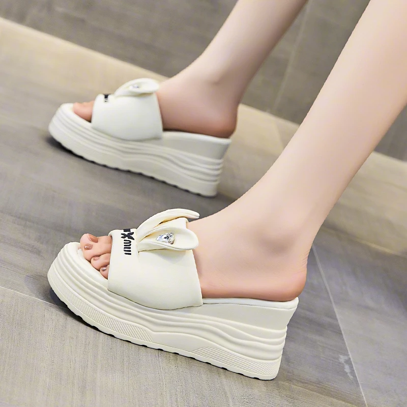 艾格鸟增高8cm水钻拖鞋女2024春夏新款网红女鞋厚底一字凉拖鞋子