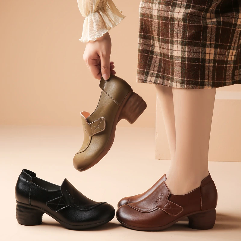 软皮软底妈妈鞋子春秋款2023新款秋季单鞋舒适粗跟皮鞋中老年女鞋