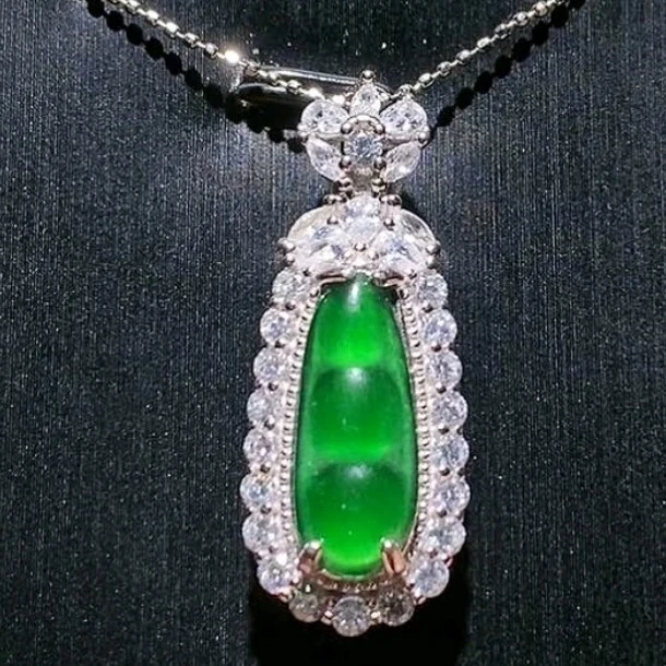 天然翡翠吊坠高冰