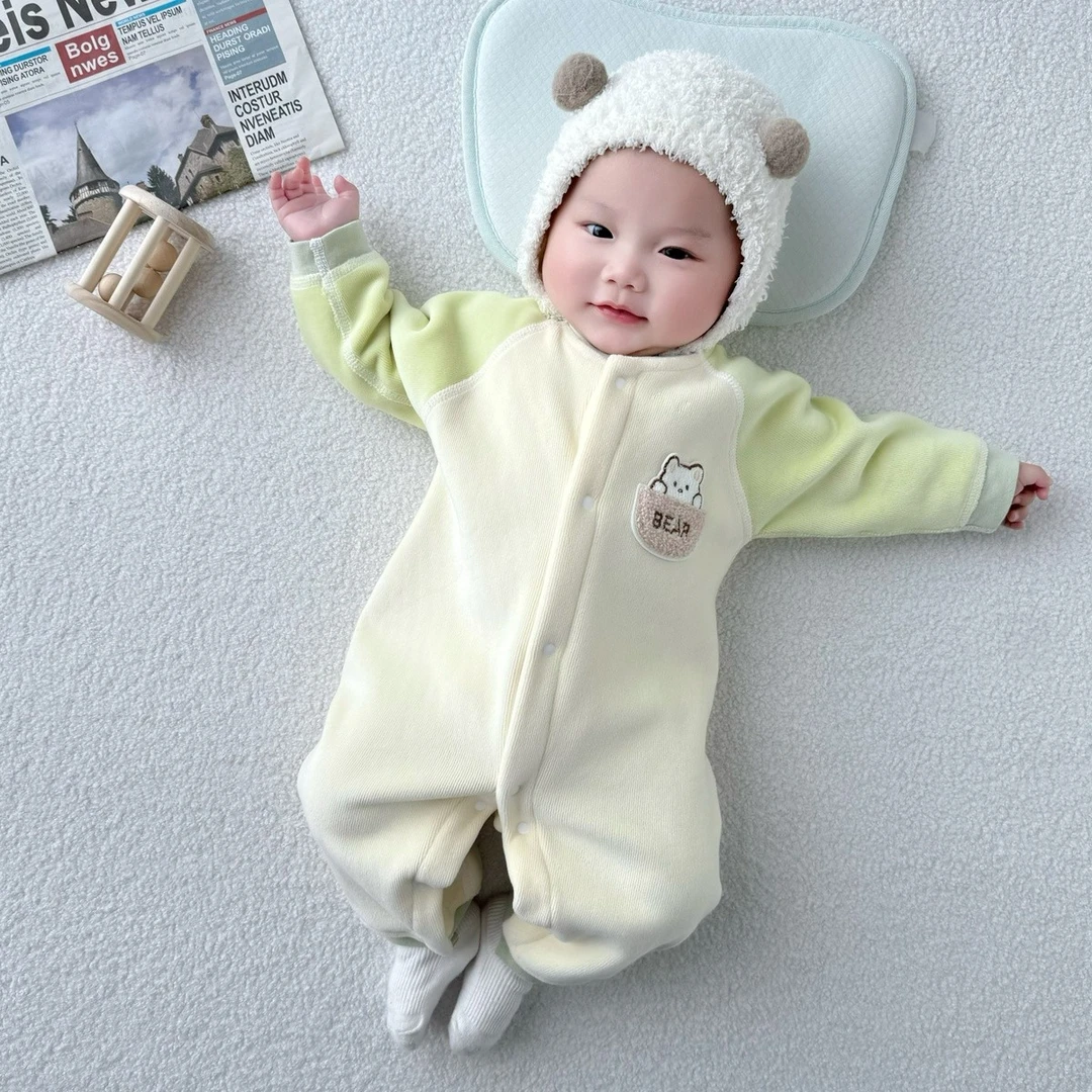 婴儿衣服秋冬款加绒男女宝宝一体绒保暖无骨连体衣中厚婴幼儿哈衣