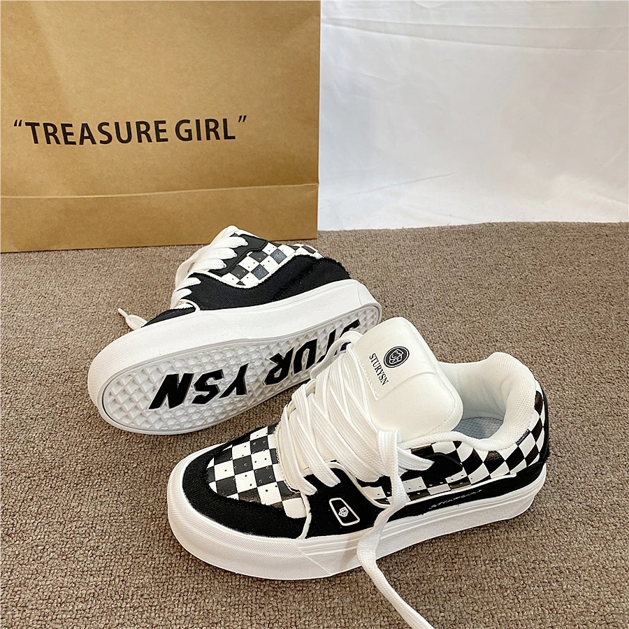 港风原创黑白格子面包鞋ins潮2024冬季新款学生百搭运动休闲板鞋
