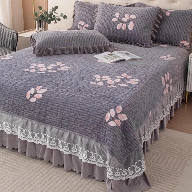 2024新款牛奶绒床盖单件蕾丝花边榻榻米床单加绒珊瑚绒炕盖加厚