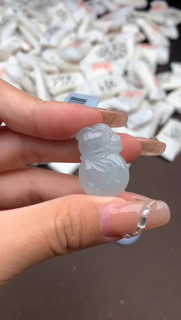 【闪购商品】翡翠挂件未镶嵌一