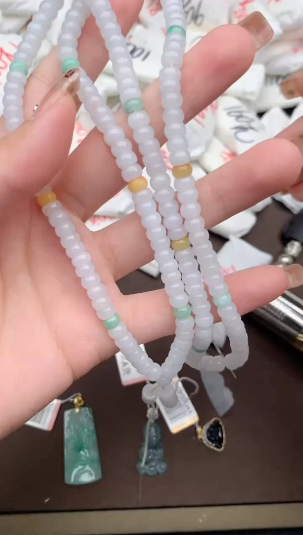 【闪购商品】翡翠挂件未镶嵌一