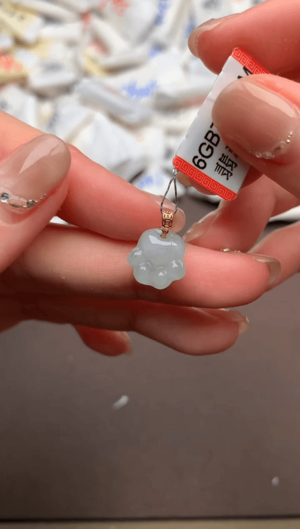 【闪购商品】翡翠挂件18K金镶嵌一