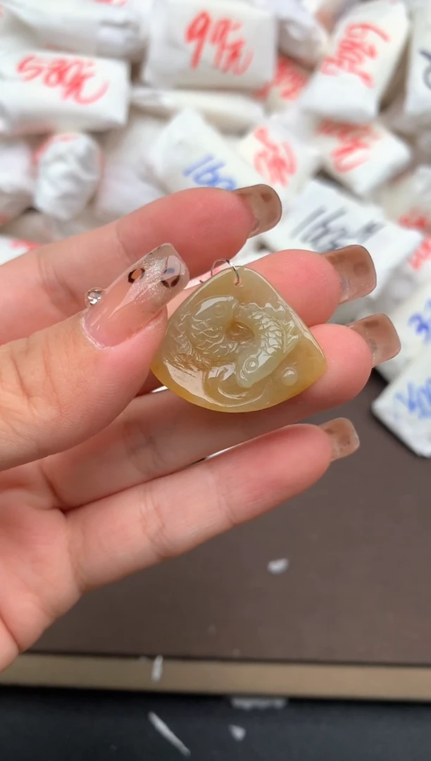 【闪购商品】翡翠挂件未镶嵌一