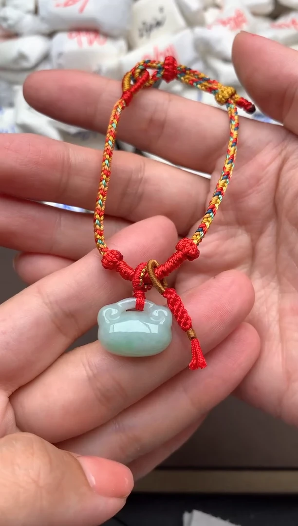 【闪购商品】翡翠手绳未镶嵌一