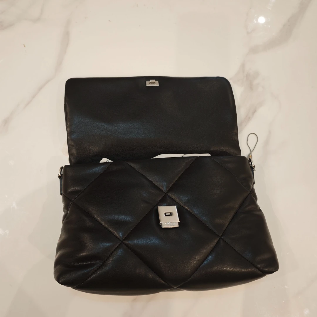 99新 CHARLES & KEITH 闲置未使用小CK单肩包CK2-20151059【舟舟】