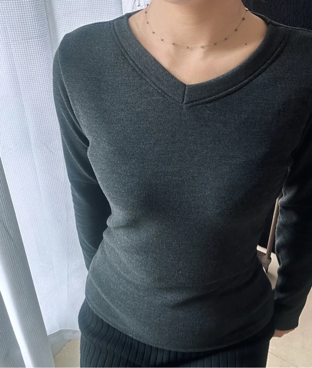 纯欲风V领长袖t恤女秋冬修身显瘦保暖内搭打底衫上衣