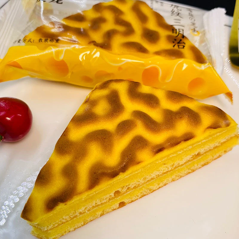 爱龙虎纹三明治菠萝酱芯海盐芝士味营养面包早餐批发整箱糕点蛋糕