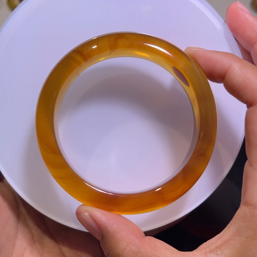 琥珀手镯未镶嵌维**亚卡56
