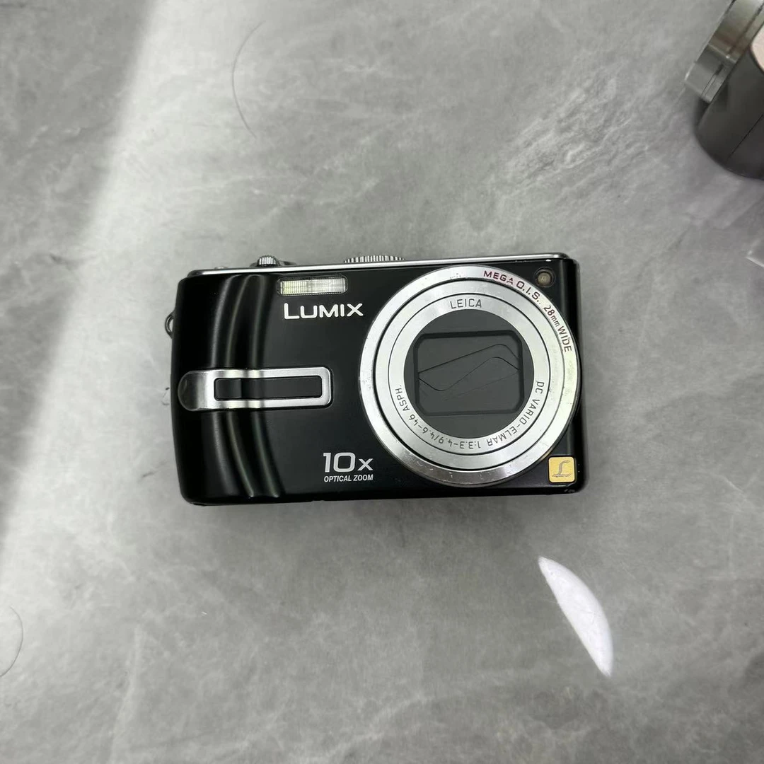 9新 Panasonic/松下 松下tz3 720万像素 10倍变焦 配件齐全