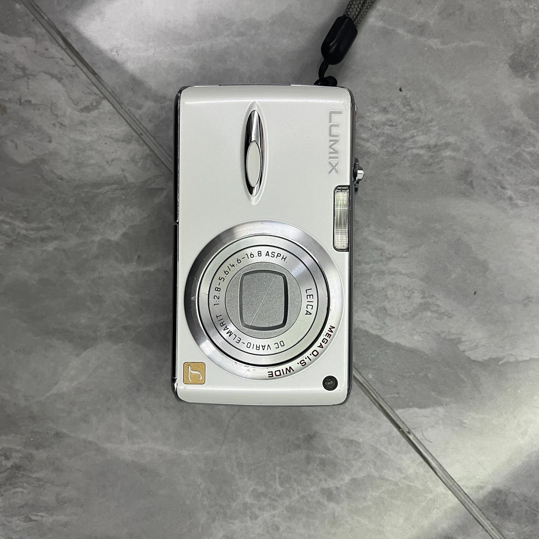 9新 Panasonic/松下 松下fx01 600万像素 3倍变焦 配件齐全