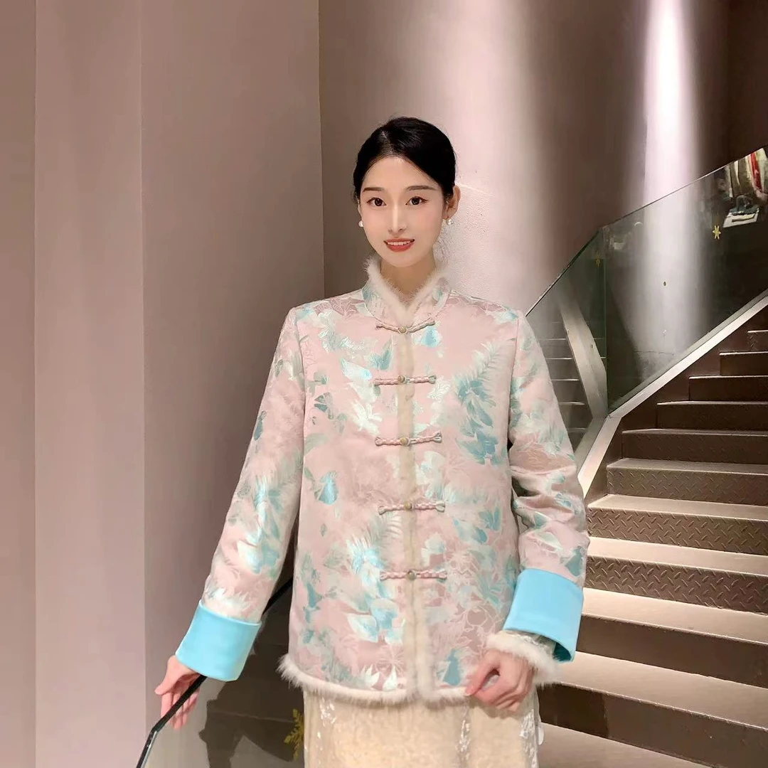 《挽清》书含时尚国刺绣款拼水貂毛正肩款棉服7137