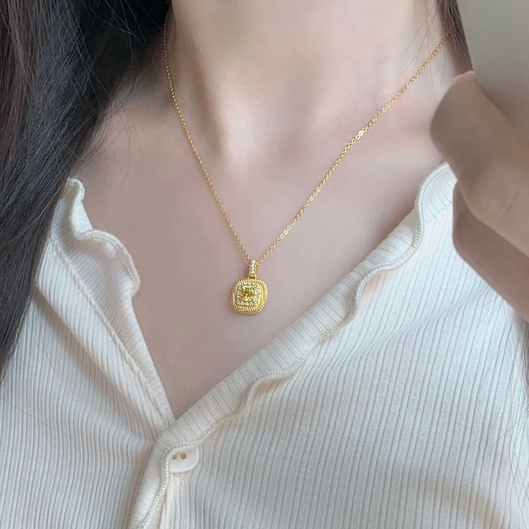 钛钢项链 2023网红时尚新款爆款小方糖项链轻奢小众百搭锁骨链女