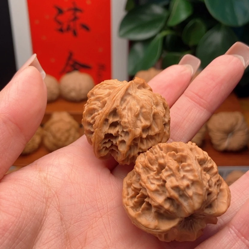 【闪购商品】文玩核桃吊坠L*e