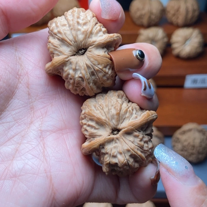 【闪购商品】文玩核桃吊坠京*