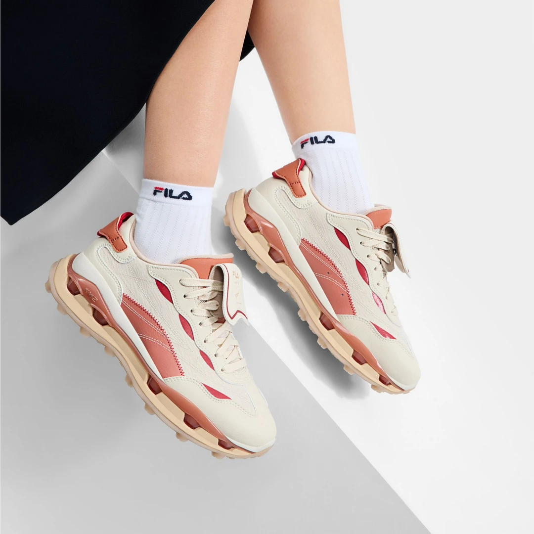 Fila/斐乐24新款情侣【KM 2】拼接时尚镂空鞋底运动鞋F12M513105F