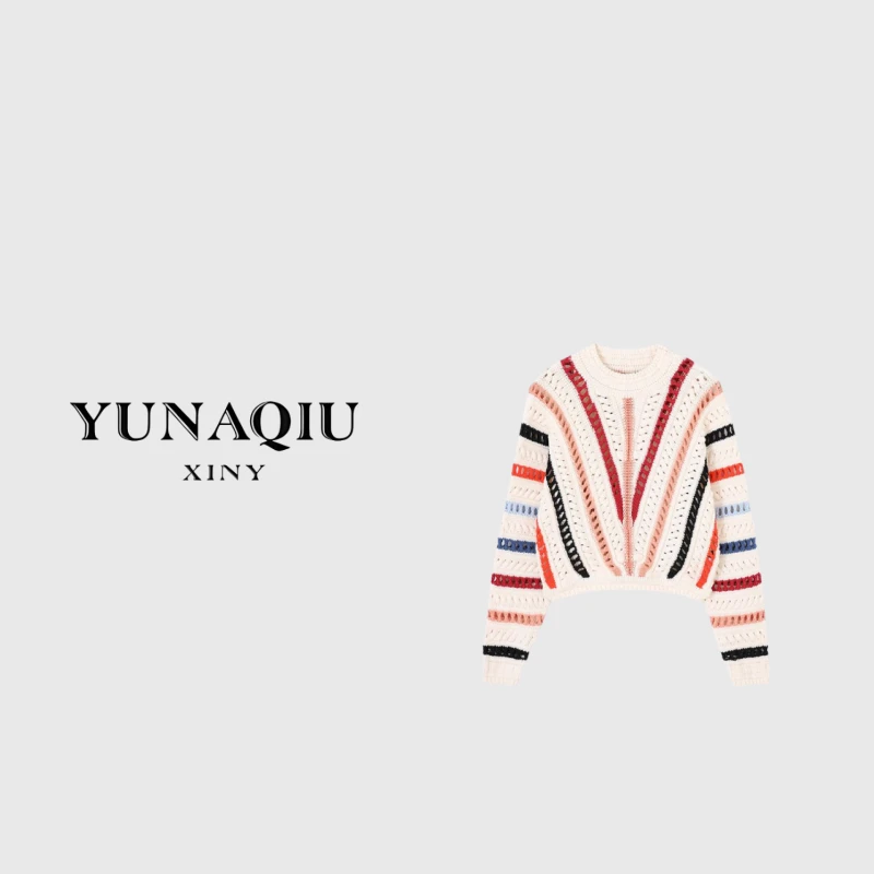 YUNAQIU圆领时尚轻奢宽松毛衣设计感套头条纹撞色镂空针织衫-3024