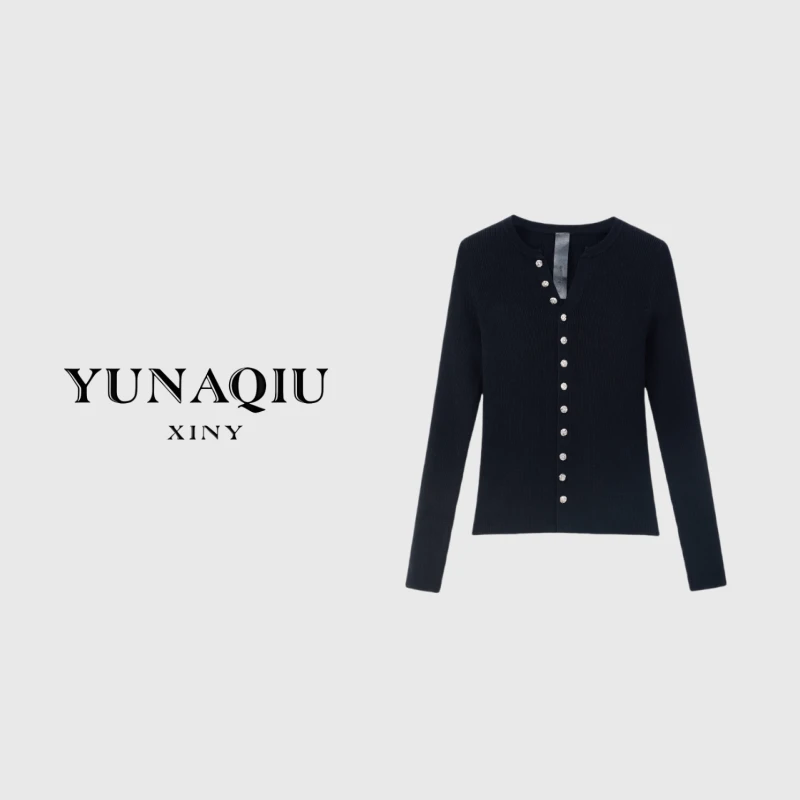 YUNAQIU时尚圆领秋冬羊毛长袖针织衫-8776