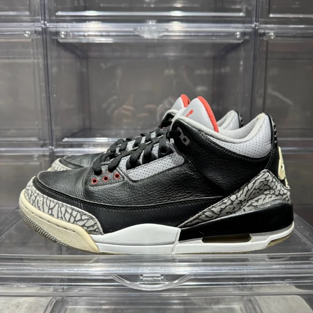 90新  44码 二手 鞋帮瑕疵 AJ3黑水泥  2018年版