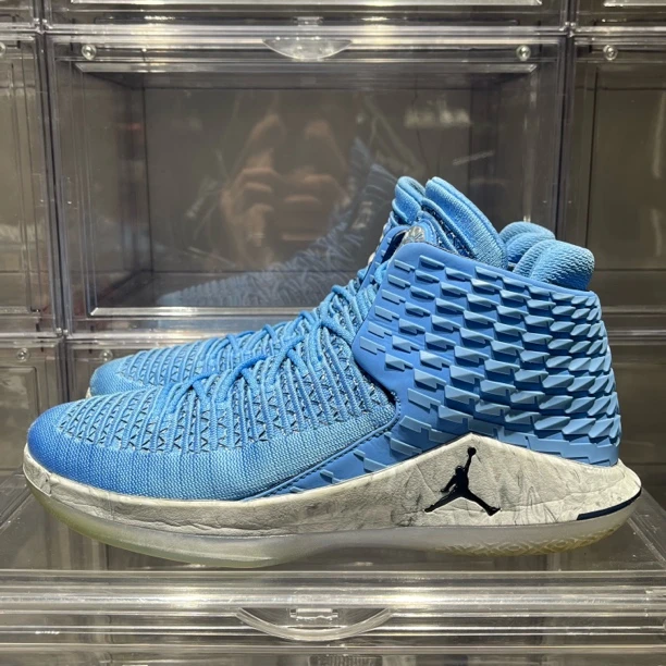 95新  45码 很新 原盒 AJ32UNC 北卡