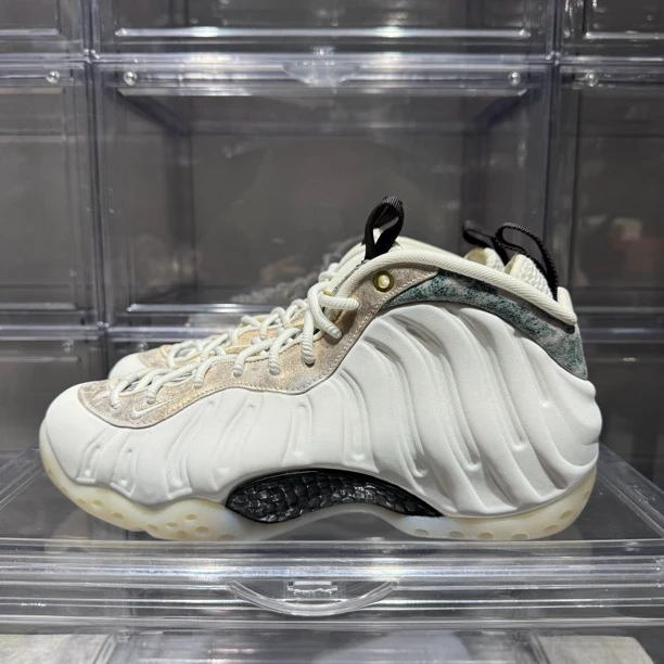 全新未使用  40.5码 全新 无盒 大理石喷  喷泡 篮球鞋