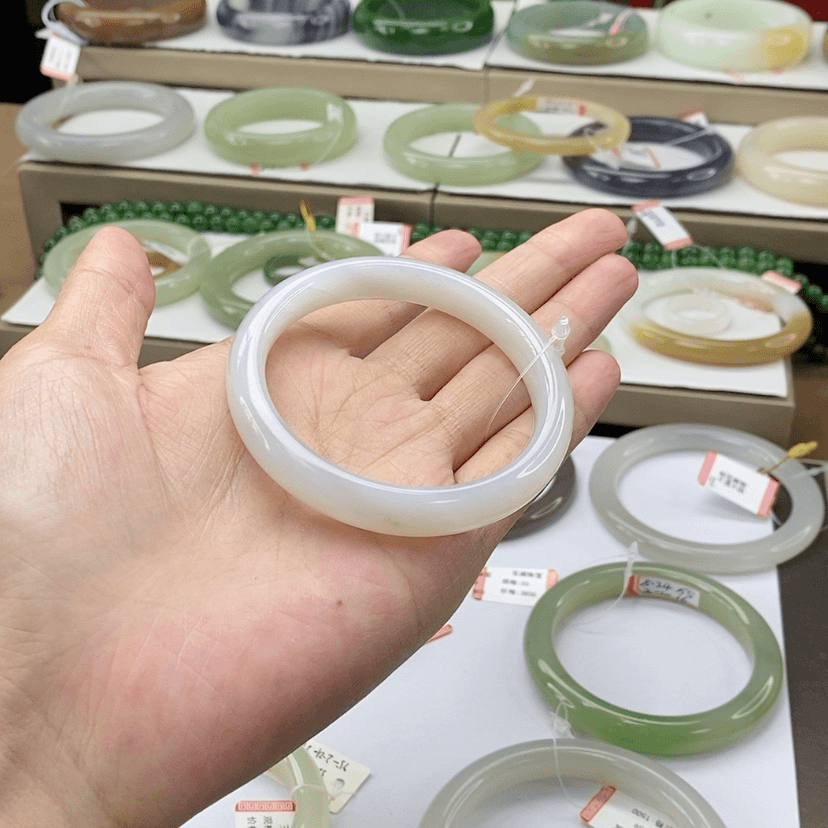 【闪购商品】和田玉手镯未镶嵌