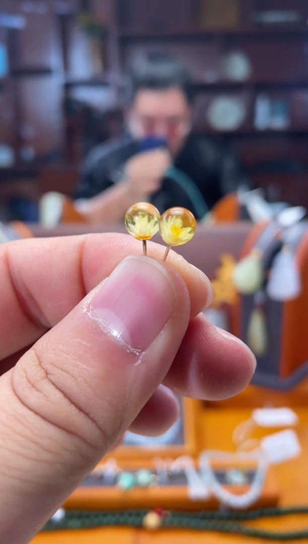 【闪购商品】琥珀耳饰银S925镶嵌耳饰拍一发一多样性发货