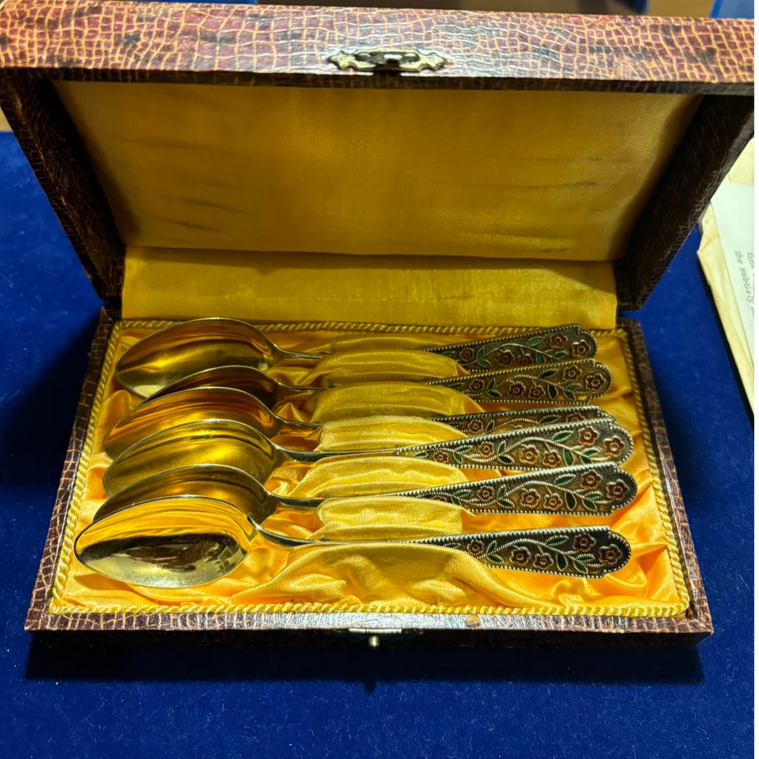 沙俄875银珐琅彩花纹勺子六只30日内到货