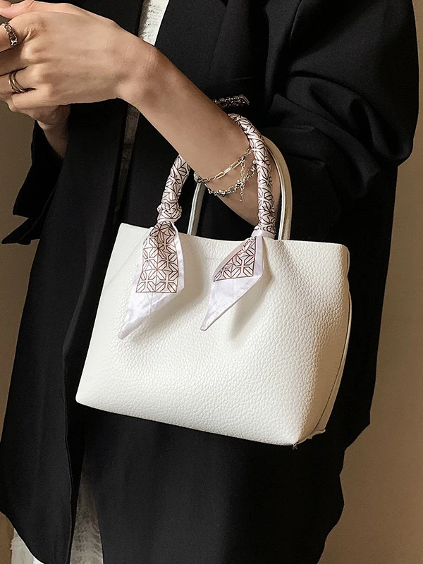 今年流行爆款小包包女2023新款夏天洋气百搭斜挎包超火手提水桶包